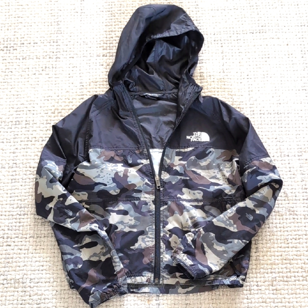 The North Face NWOT Kids Printed Never Stop Hooded Wind/Rain Jacket